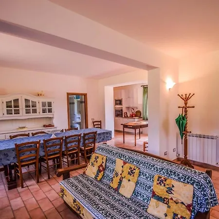 펜션 By Casamerina, House With Private Pool & Great Views Melezzole
